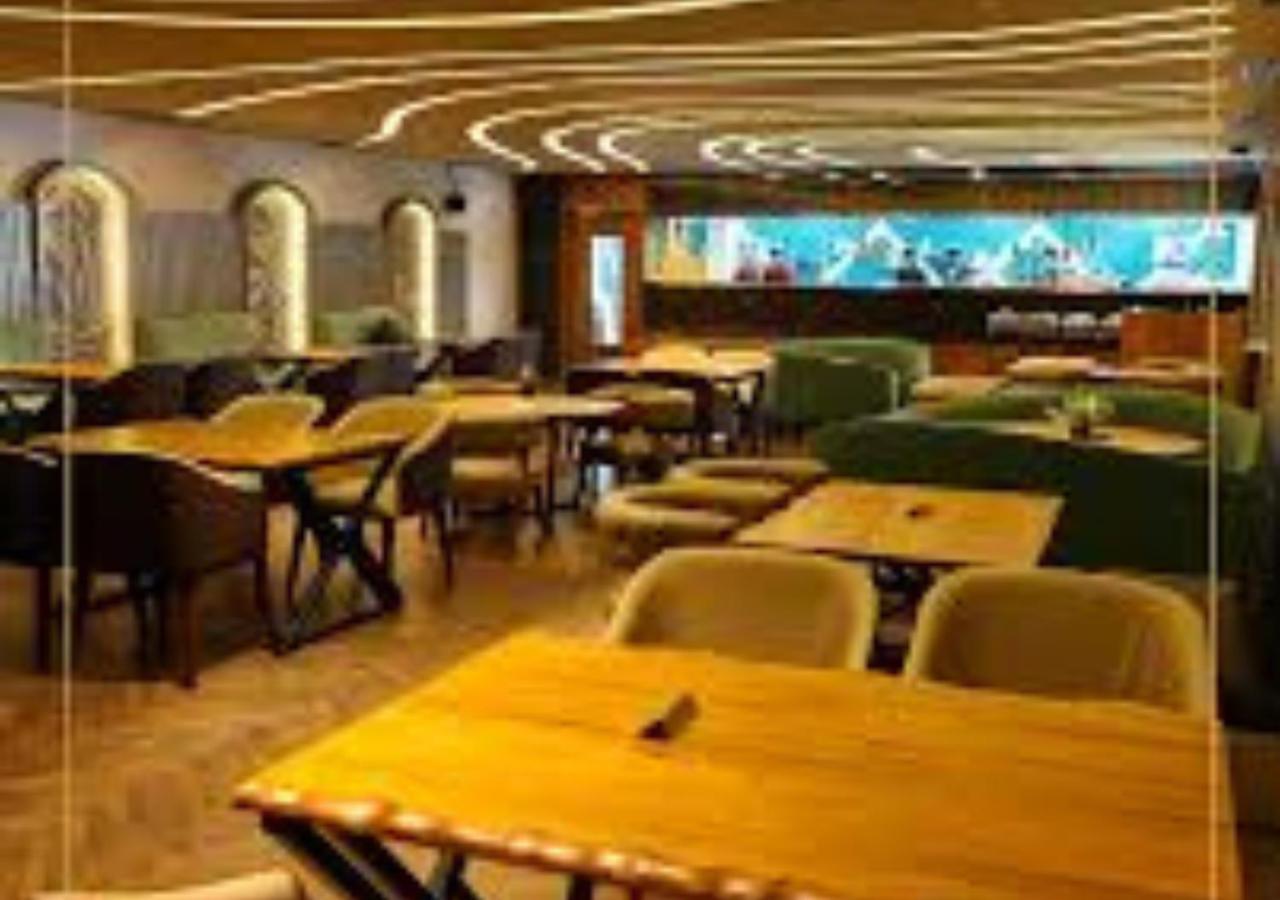 The Kings Park Grand-Near Us Consulate Hotell Chennai Eksteriør bilde